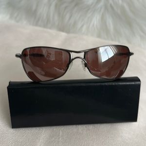 Genuine Oakley women’s aviator sunglasses
